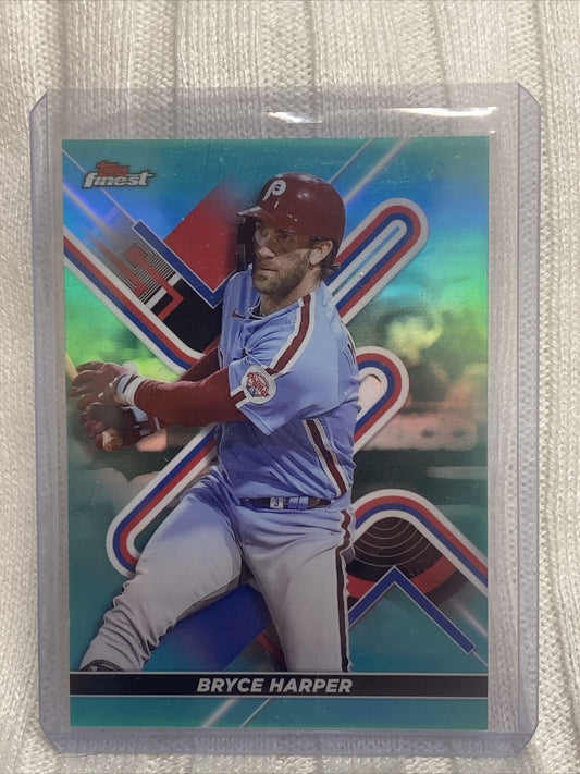 2022 Topps Finest Bryce Harper #/199 Philadelphia Phillies Aqua Refractor